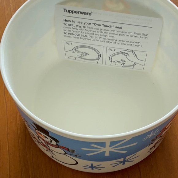 Tupperware Snowman Jr. Snack Canister - Picture 5 of 6